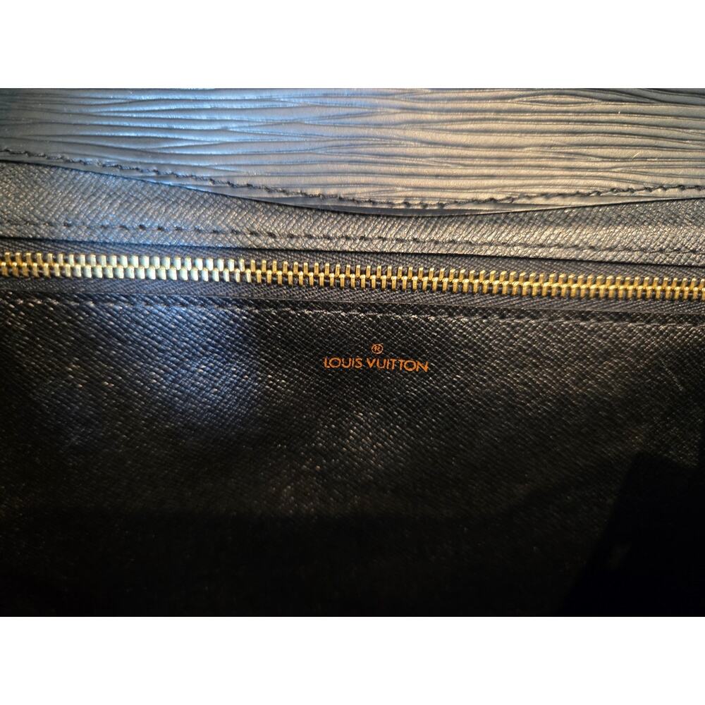 Louis Vuitton Montaigne 27 Epi Leather Black Pochette Clutch Chain Strap Gold - Picture 9 of 15